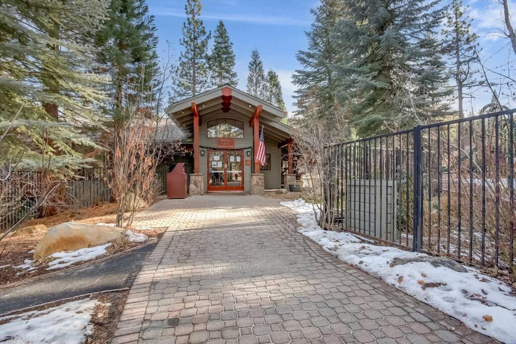 Slope Side Studio In Northstar Village! Траки Экстерьер фото